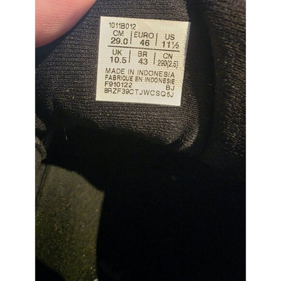 ASICS Gel Cumulus 23 Men's Size 11.5 Black White Running Shoes Sneakers 1011B012 - Picture 13 of 13